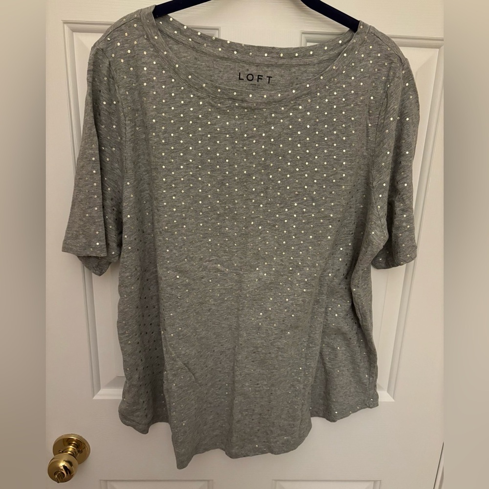 LOFT Gray T-Shirt Metallic Gold Polka Dot Short Sleeve, Size XL